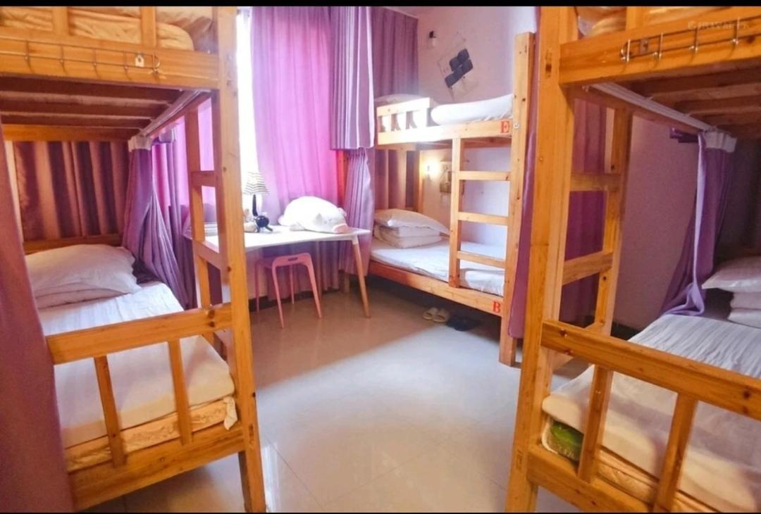 Showbiz Hostel Яншуо Екстер'єр фото